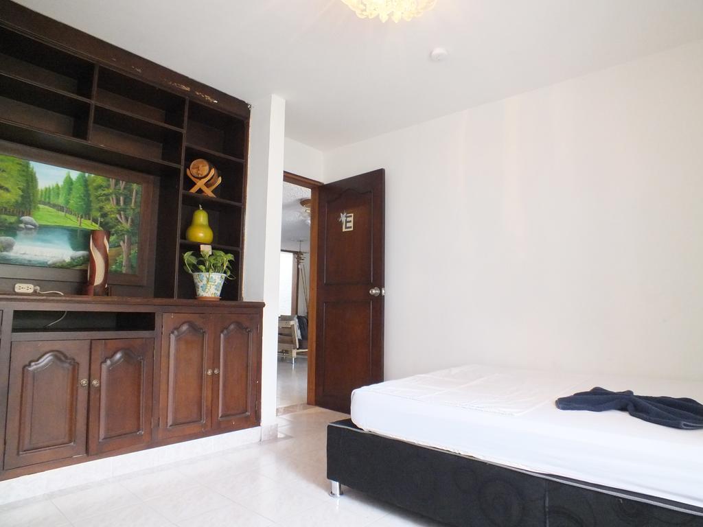 Hostal Casa Paraiso Медельїн Номер фото