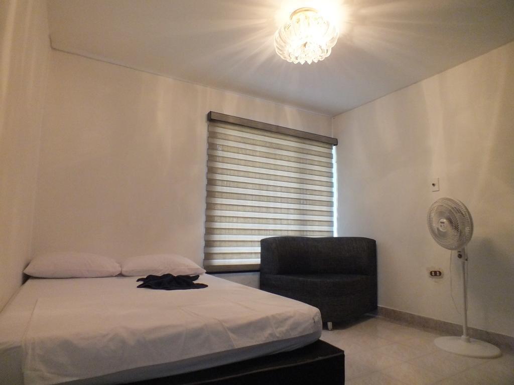 Hostal Casa Paraiso Медельїн Номер фото
