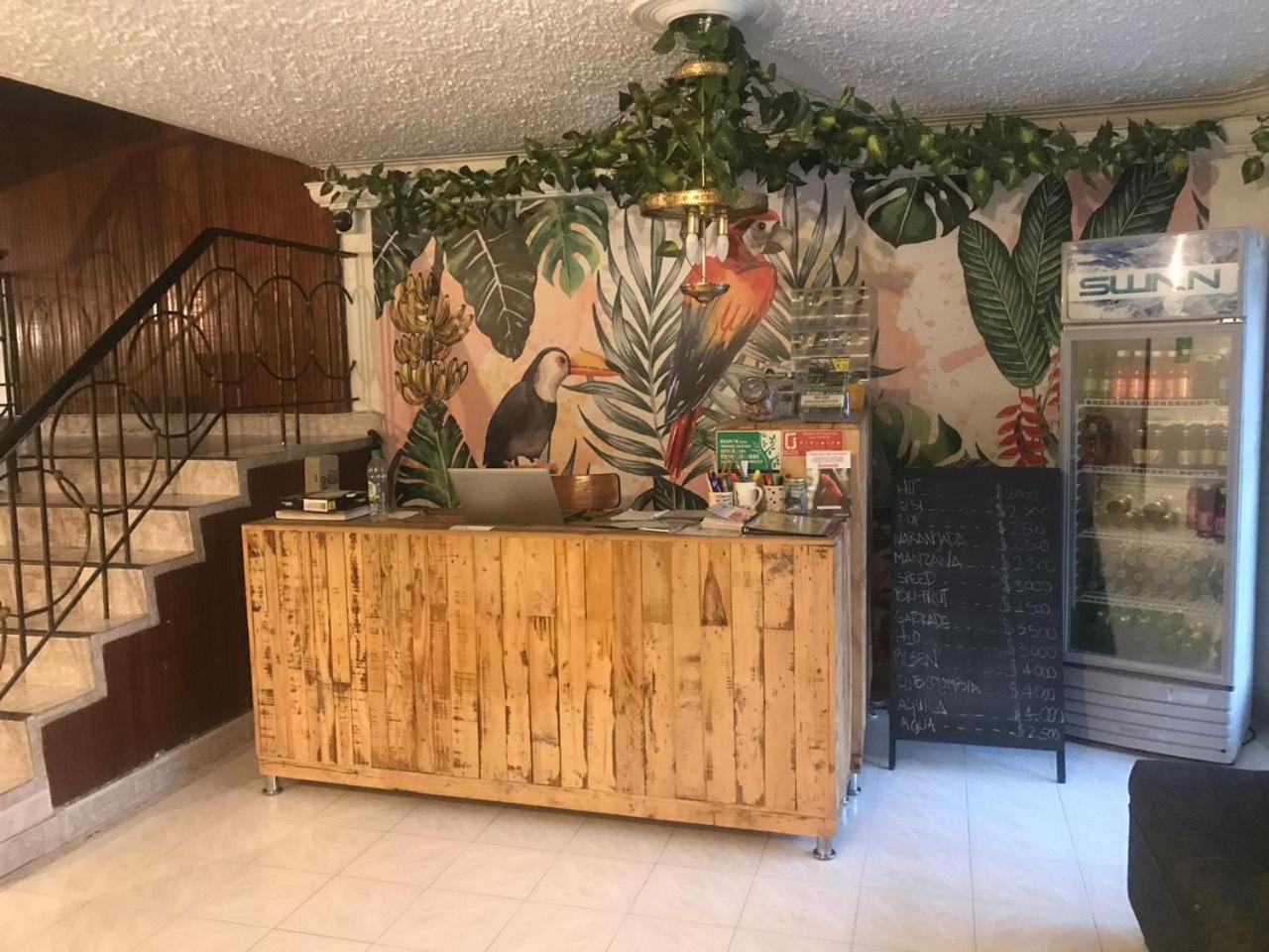 Hostal Casa Paraiso Медельїн Екстер'єр фото